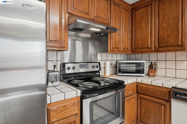 1520 Grand, Piedmont, CA 94611