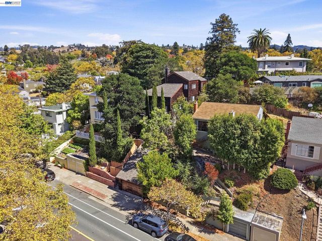1520 Grand, Piedmont, CA 94611