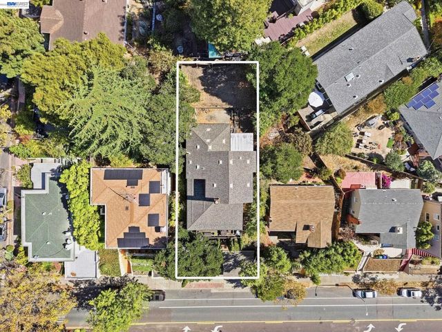 1520 Grand, Piedmont, CA 94611