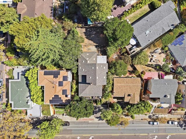 1520 Grand, Piedmont, CA 94611
