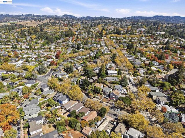 1520 Grand, Piedmont, CA 94611