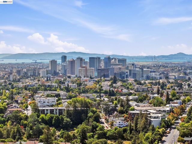 1520 Grand, Piedmont, CA 94611