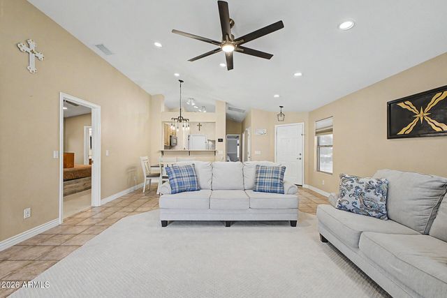 6436 W SADDLEHORN Road, Phoenix, AZ 85083