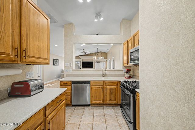 6436 W SADDLEHORN Road, Phoenix, AZ 85083