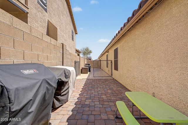 6436 W SADDLEHORN Road, Phoenix, AZ 85083