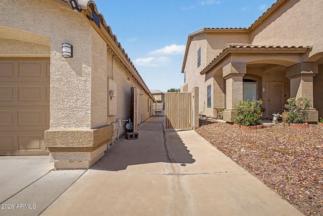 6436 W SADDLEHORN Road, Phoenix, AZ 85083