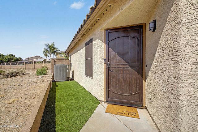 6436 W SADDLEHORN Road, Phoenix, AZ 85083