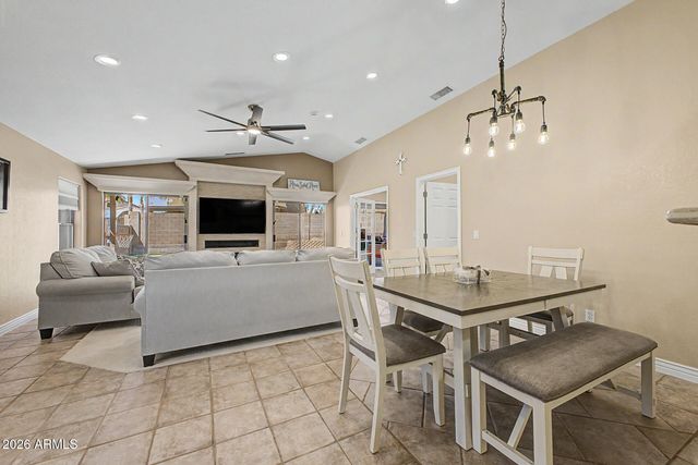 6436 W SADDLEHORN Road, Phoenix, AZ 85083