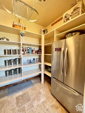 2238 S REDSTONE RD, Hurricane, UT 84737