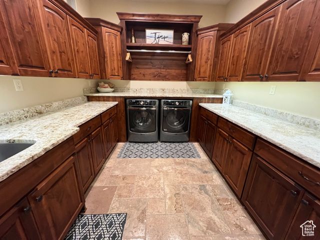 2238 S REDSTONE RD, Hurricane, UT 84737