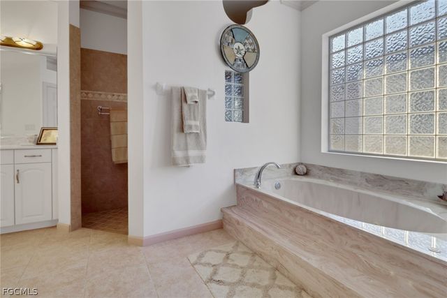 4918 SW 27th AVE, Cape Coral, FL 33914