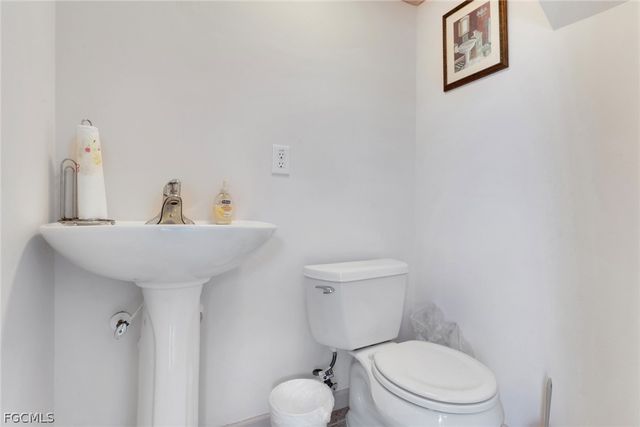 4918 SW 27th AVE, Cape Coral, FL 33914