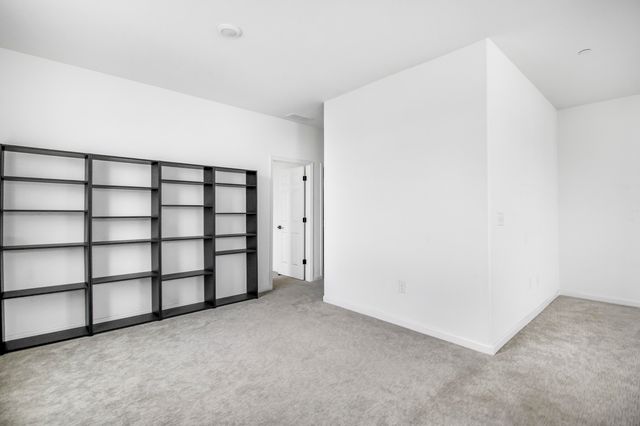 2230 S Velie Street, Visalia, CA 93292