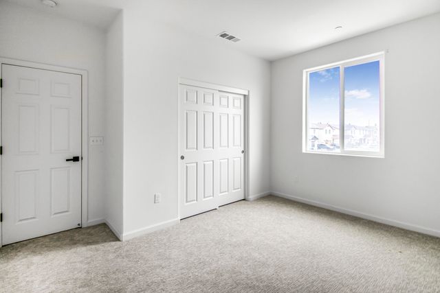 2230 S Velie Street, Visalia, CA 93292