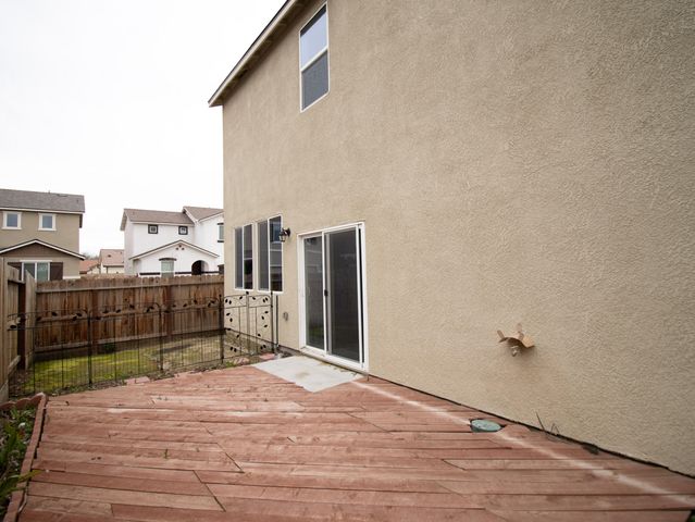 2230 S Velie Street, Visalia, CA 93292