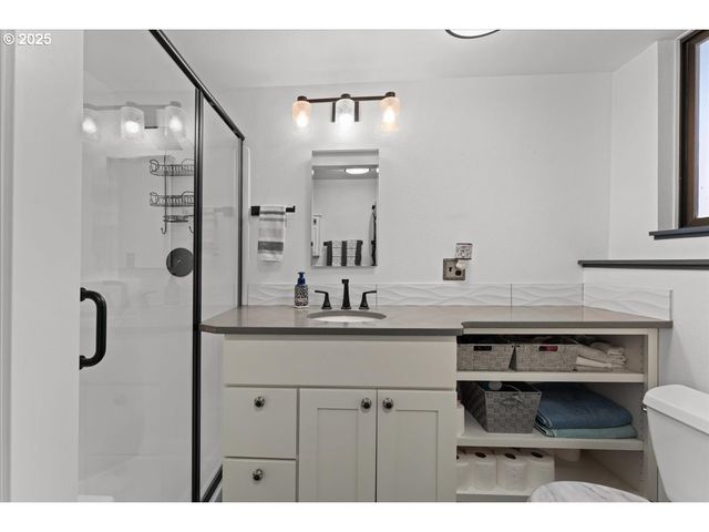 3667 Sw 2ND St, Gresham, OR 97030