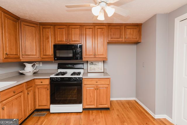 4906 S Bent Pine Court, Douglasville, GA 30135