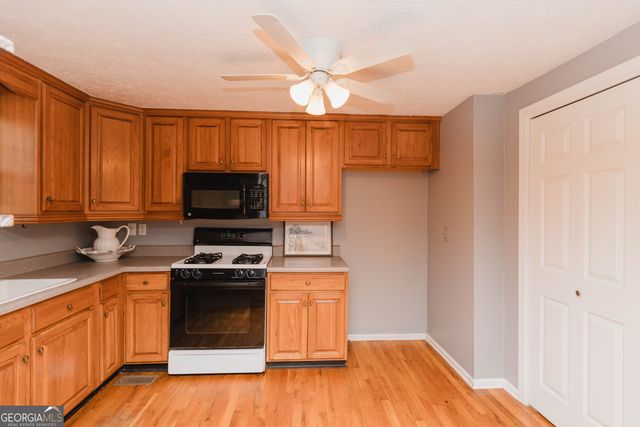 4906 S Bent Pine Court, Douglasville, GA 30135