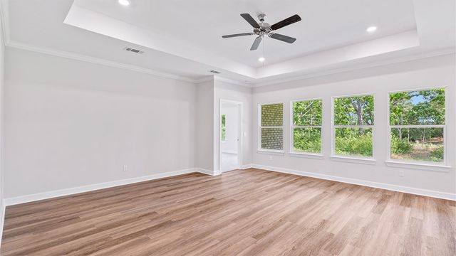 105 Heritage Way, Headland, AL 36345