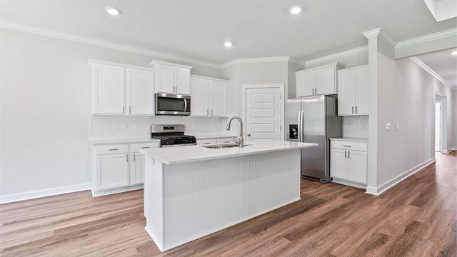 105 Heritage Way, Headland, AL 36345