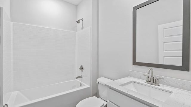 105 Heritage Way, Headland, AL 36345