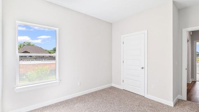 105 Heritage Way, Headland, AL 36345