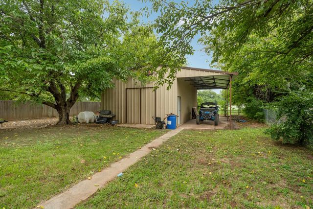 507 CHARLOTTE AVENUE, Burkburnett, TX 76354