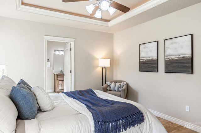 201 E Mikyl Ridge Loop, Nampa, ID 83686