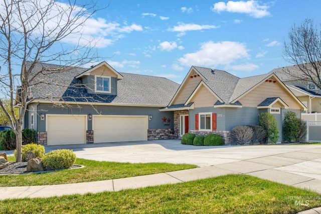 201 E Mikyl Ridge Loop, Nampa, ID 83686