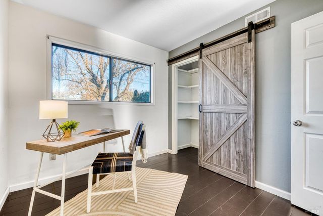 1534 Buchanan St, Novato, CA 94947