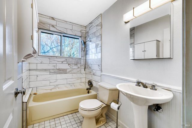 1534 Buchanan St, Novato, CA 94947