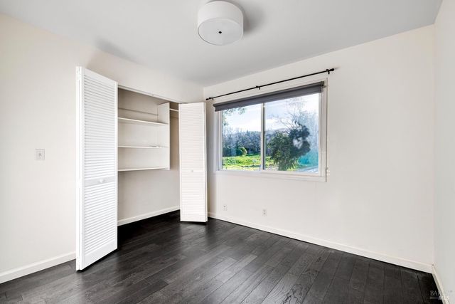 1534 Buchanan St, Novato, CA 94947