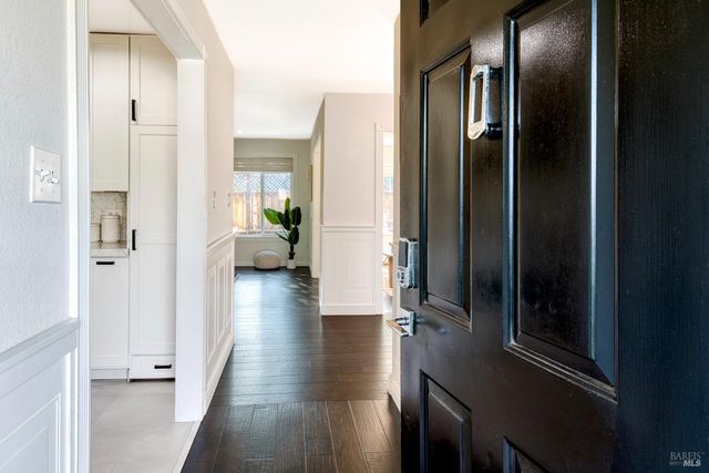 1534 Buchanan St, Novato, CA 94947