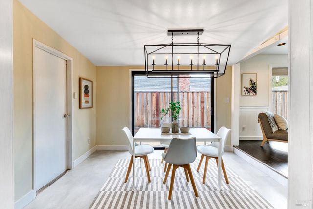 1534 Buchanan St, Novato, CA 94947