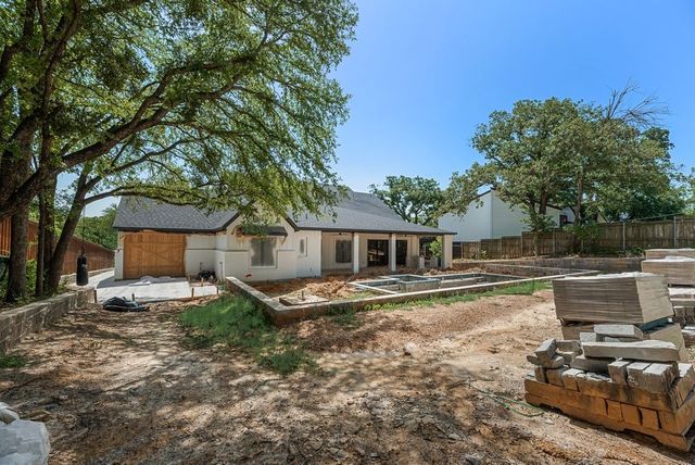 7 Horseshoe Drive, Highland Village, TX 75077