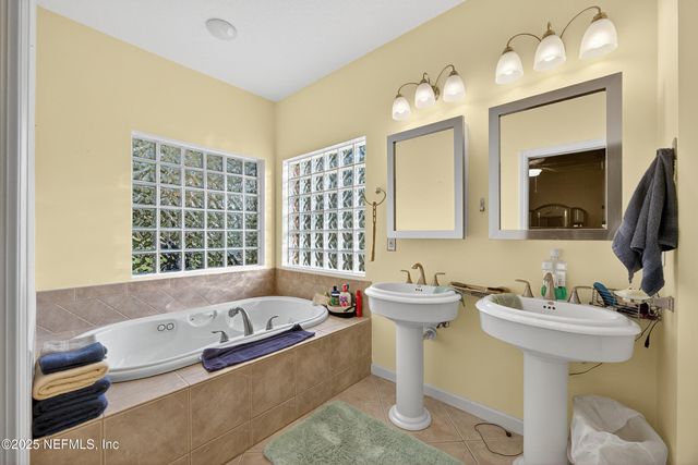 11319 SIMMONS Road, Jacksonville, FL 32218