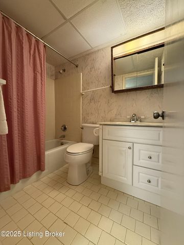 310 El Conquistador Pl 310, Louisville, KY 40220