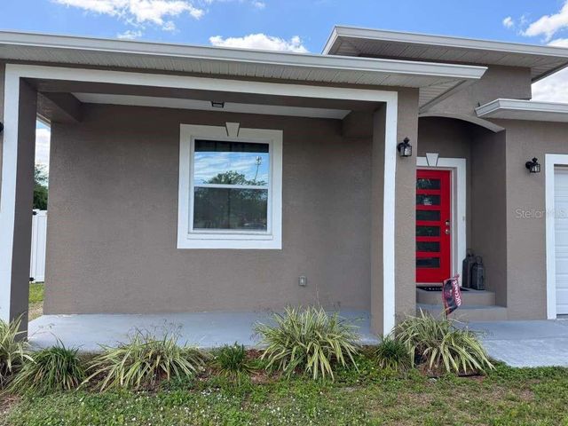 9302 N MARGARET AVENUE, Tampa, FL 33612