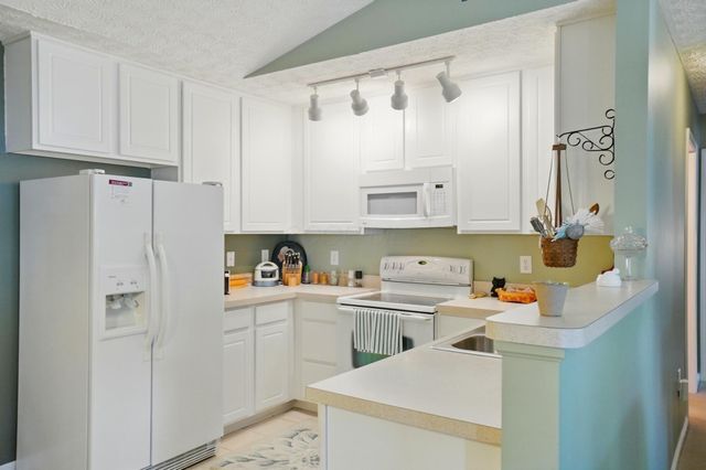 7950 Chapel Stone Road, Blacklick, OH 43004