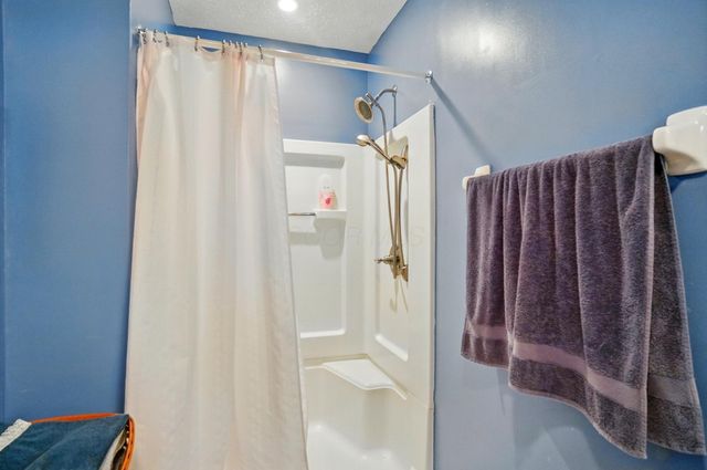 7950 Chapel Stone Road, Blacklick, OH 43004