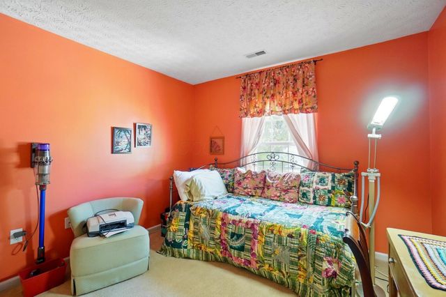 7950 Chapel Stone Road, Blacklick, OH 43004