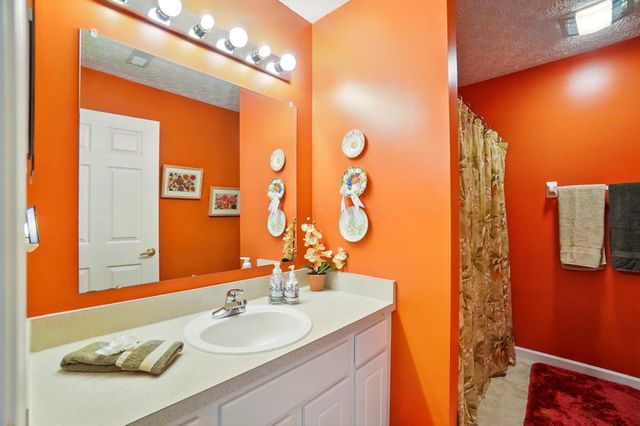7950 Chapel Stone Road, Blacklick, OH 43004