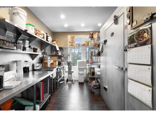 1851 Se Stephens St, Roseburg, OR 97470