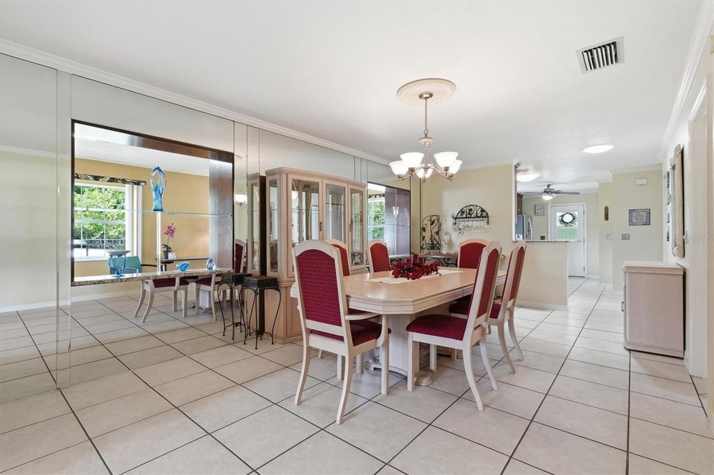 Image 14 of property listing at 6935 NW HIGHWAY 225A, Ocala, FL 34482