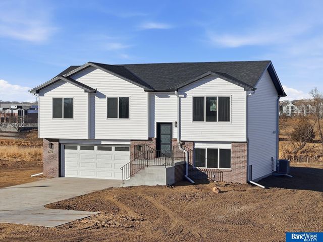 4910 N 35Th Court, Lincoln, NE 68524