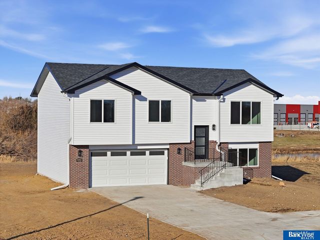 4910 N 35Th Court, Lincoln, NE 68524
