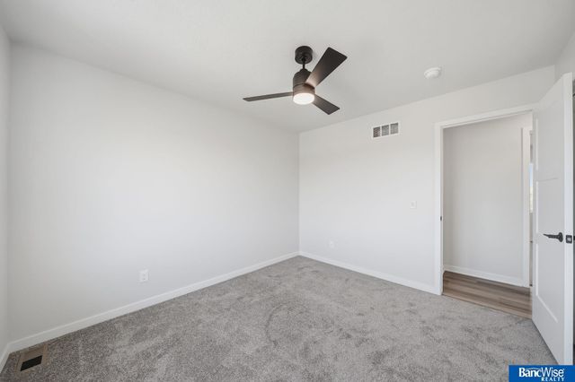 4910 N 35Th Court, Lincoln, NE 68524