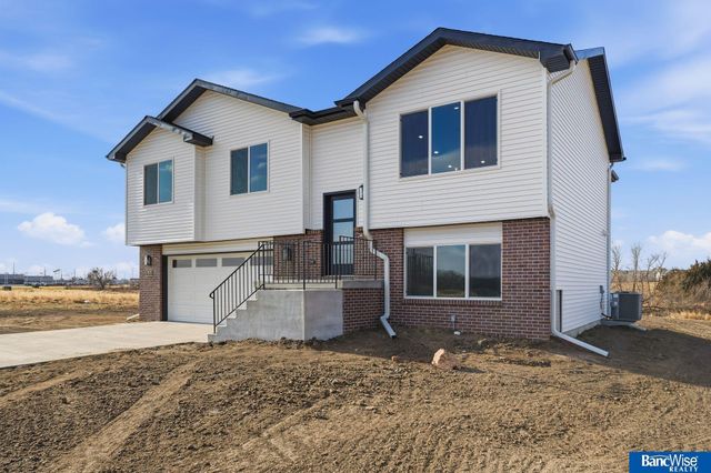 4910 N 35Th Court, Lincoln, NE 68524