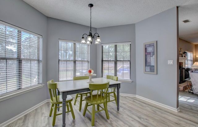 45 Blue Mountain Dr, Maumelle, AR 72113