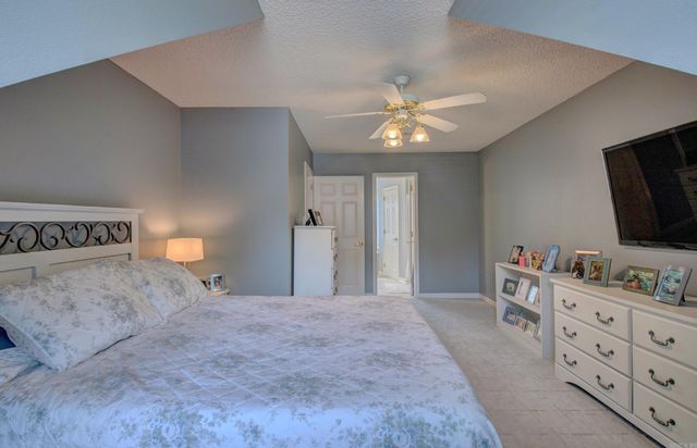 45 Blue Mountain Dr, Maumelle, AR 72113